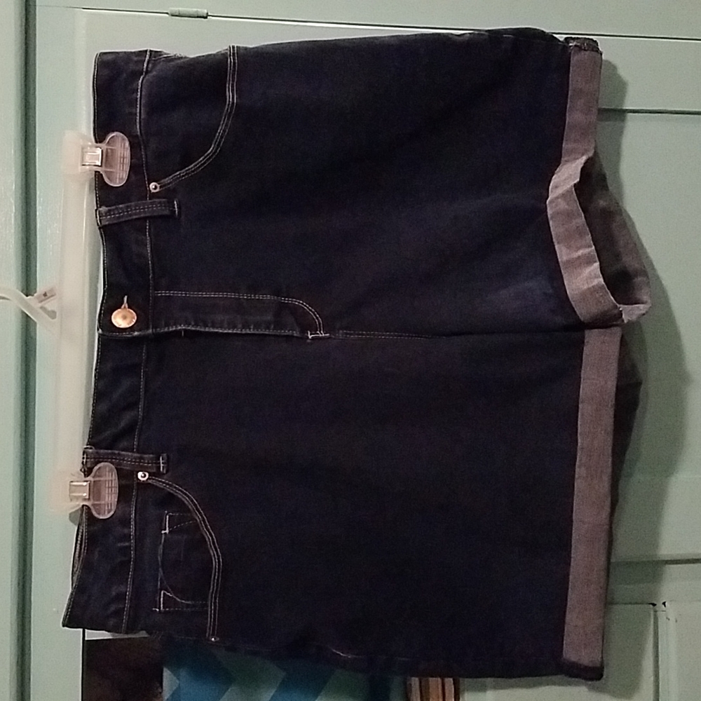 TMI dark blue denim high rise shorts size 18.